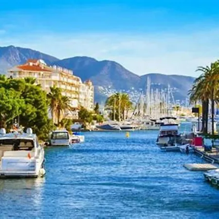 D2-5 Ampuria Delta Sunset With Parking & Wifi Empuriabrava